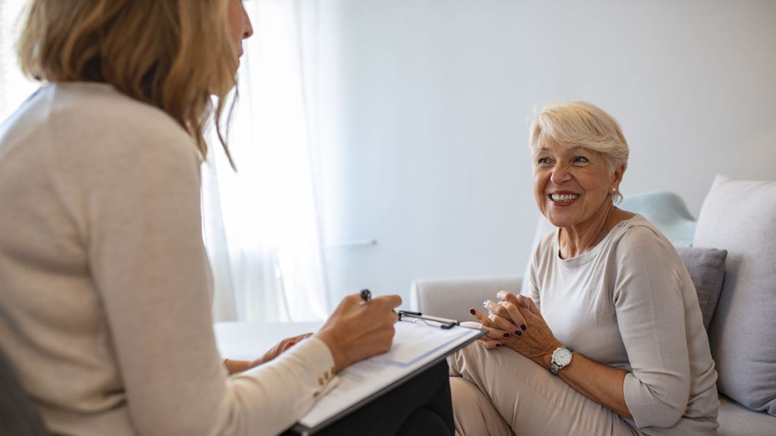 心理治療對于解決中風(fēng)后的抑郁和焦慮非常重要，因為這些是非常常見(jiàn)的癥??狀。