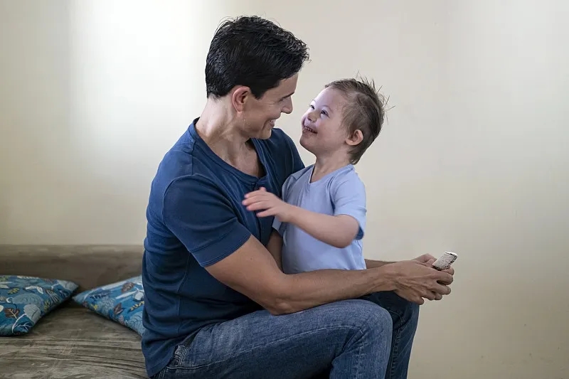 多種干細胞療法和神經(jīng)康復治療腦癱:病例報告 多種干細胞療法和神經(jīng)康復治療腦癱:病例報告