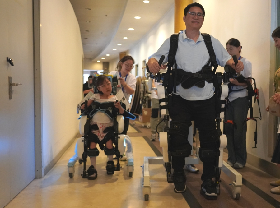 輕量化外骨骼系統